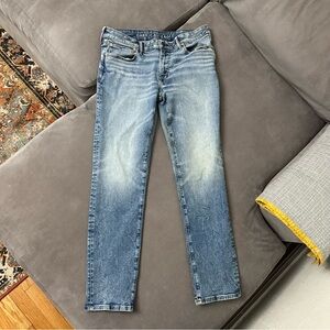 American Eagle Jeans Mens 34x31 Distressed AirFlex+ Slim Stretch Denim